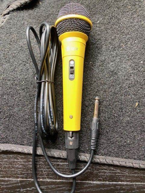 NEW MICROPHONE AND CABLE FOR SALE - STUNNING YELLOW COLOUR - ONLY £10