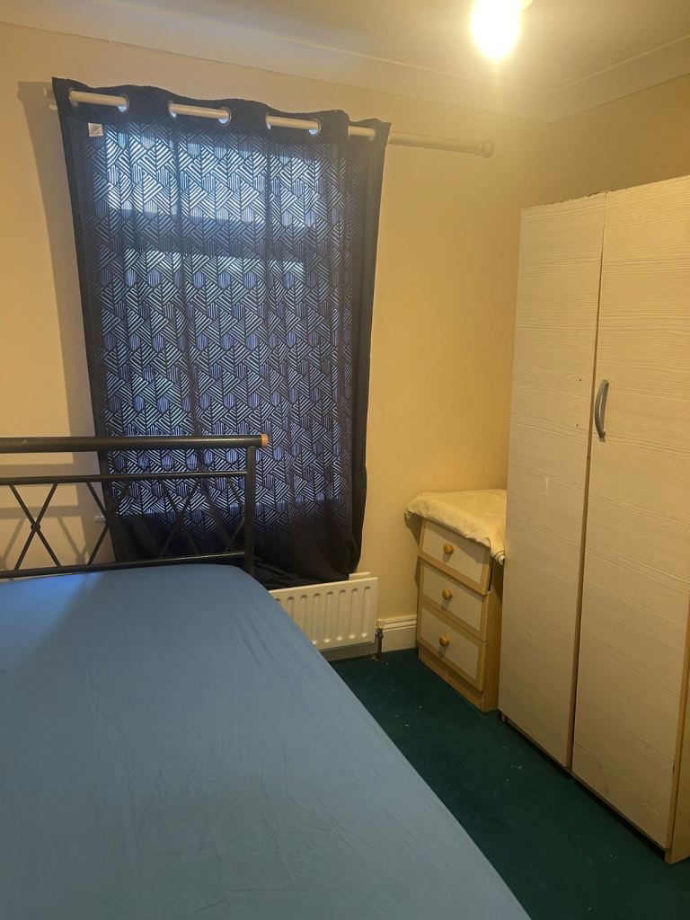 Room for rent in basildon