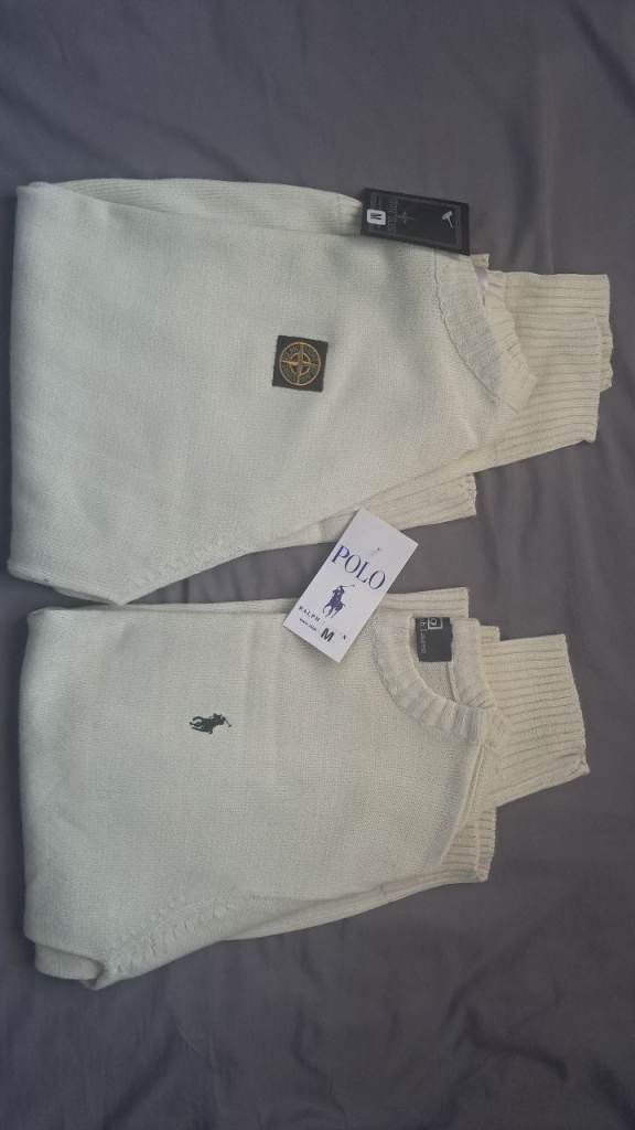 2 x Jumpers – New size medium 