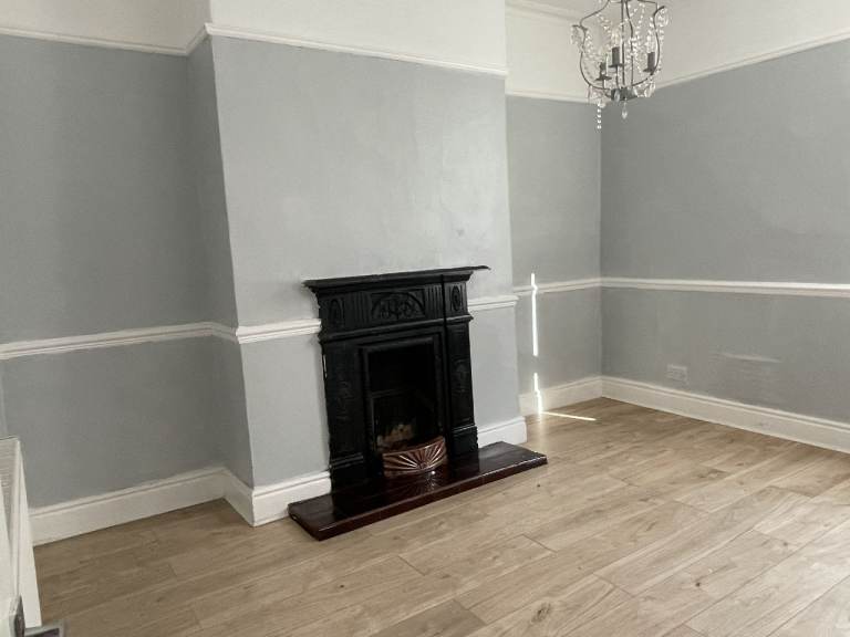 Lovely 3 bedroom terrace house in Old Swan for rent.