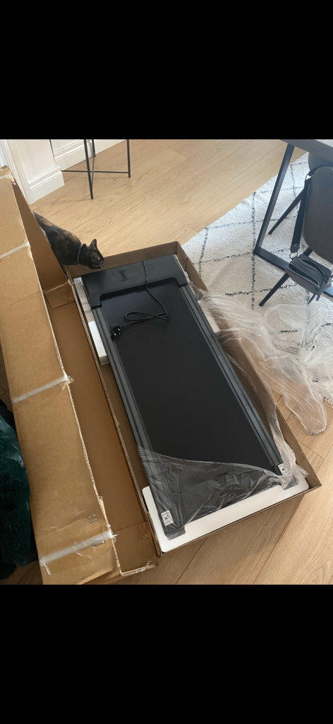 Walking pad with remote