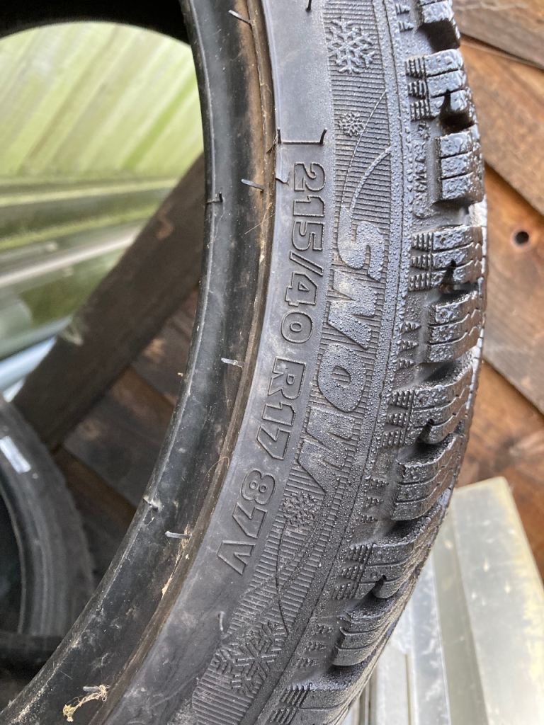 Snow tyre’s 
