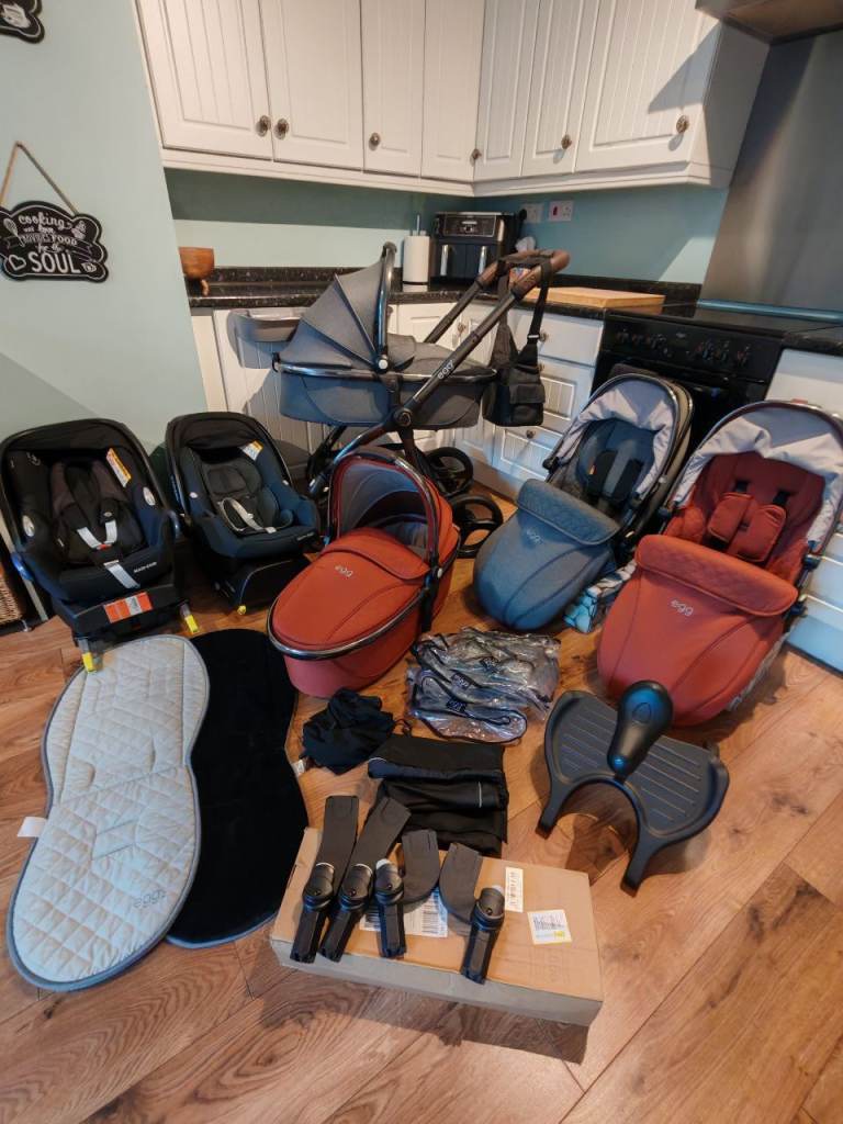 Egg 2 massive double travel system pram pushchair car seats