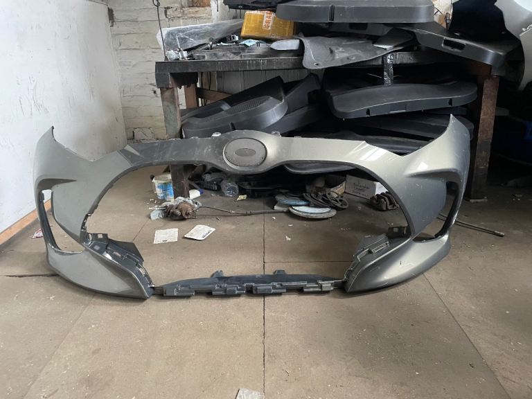 TOYOTA YARIS HYBRID FRONT BUMPER  (2020-2024)