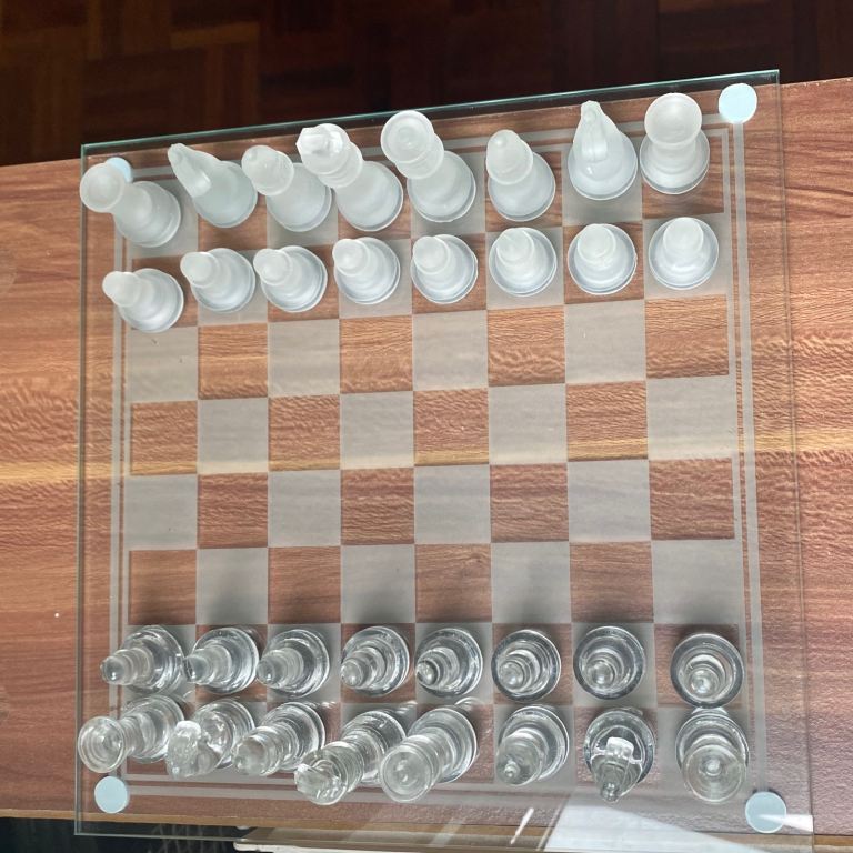 Chess set (glass)