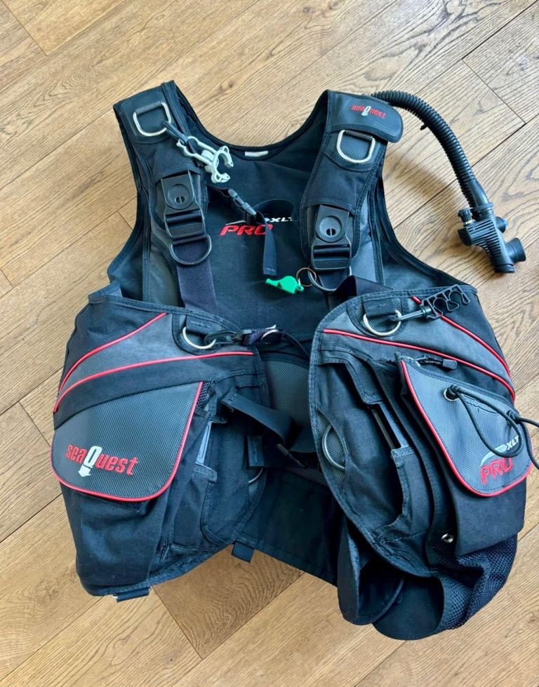 Buoyancy jackets (BCD Jackets) for scuba diving
