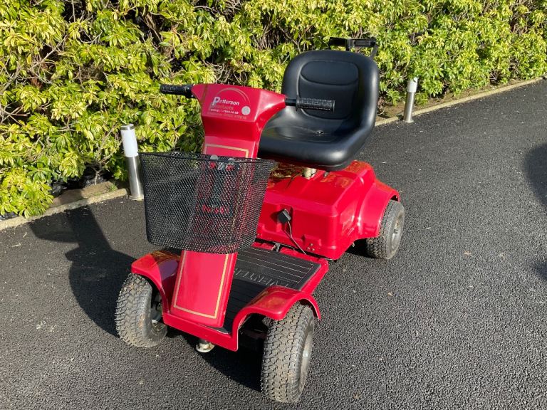 PATTERSON EVENTER 4 SIT ON GOLF BUGGY