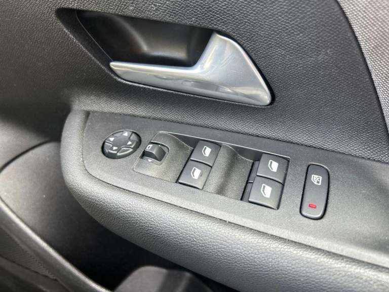 2023 Vauxhall Mokka 1.2 Turbo 100 Design 5dr HATCHBACK PETROL Manual