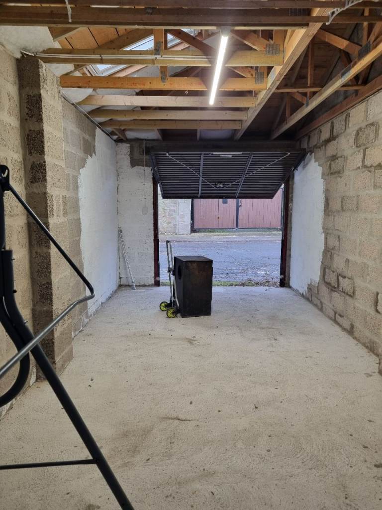 Garage for rent in dd3