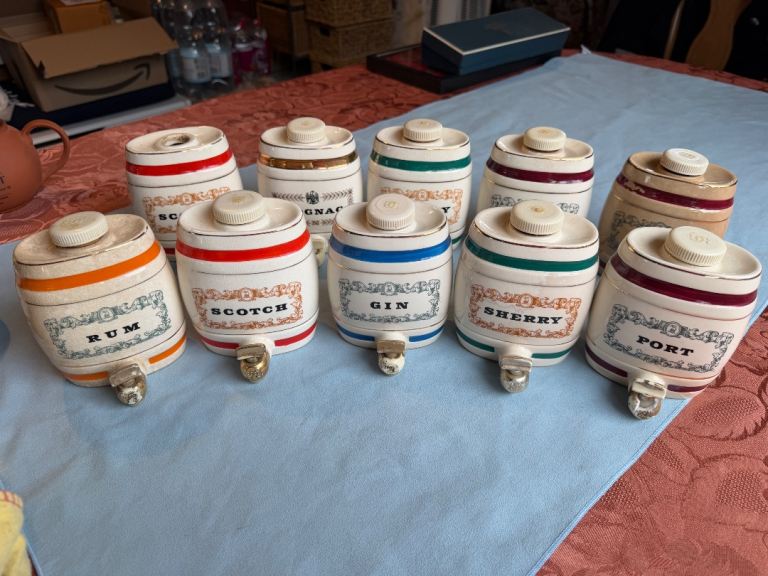 Vintage Wade Ceramic Spirit Decanter Barrels £20 for ALL 