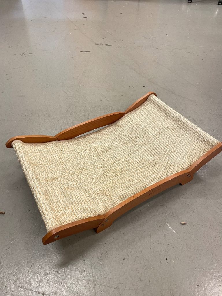 Cat/Dog Scratching Lounge Bed