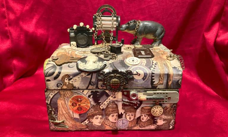 Victorian Assemblage Art / Wunderkammer Aesthetic Jewellery Box