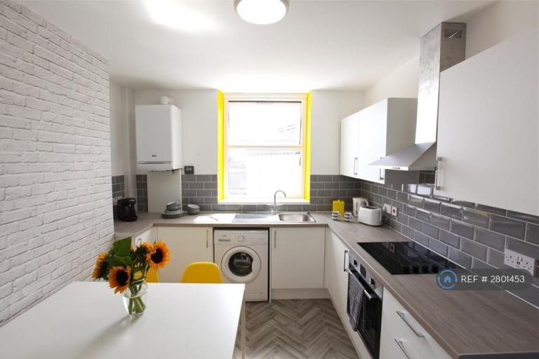 1 bedroom in Carlton Terrace, Swansea, SA1 (#2801453)
