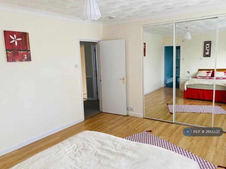 6 bedroom house in Oakwood Road, Southampton, SO53 (6 bed) (#2613335)