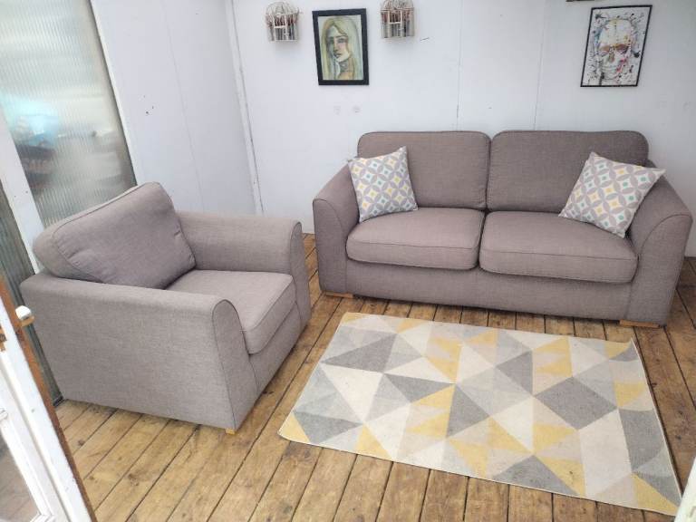 DFS two piece sofa set in Taupe-immaculate condition