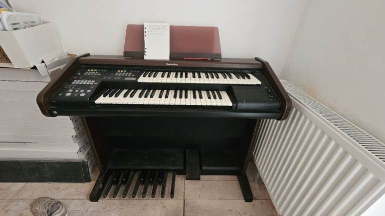 Technics Electric Organ EN2
