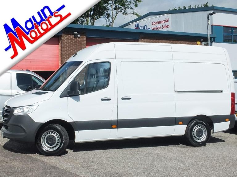 2022 "72" Mercedes-Benz Sprinter 315 CDI 'Progressive' 150PS Euro 6, L2 H2 RWD