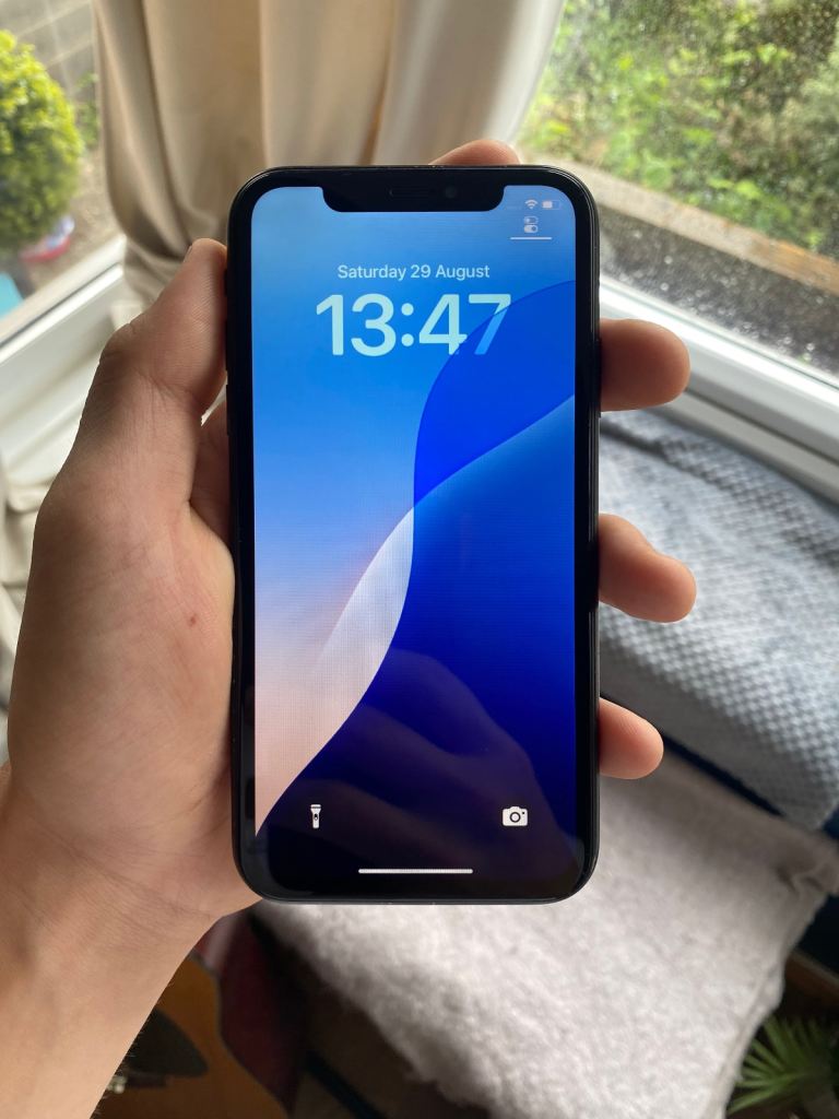 Apple iPhone XR 100% Battery Health 64GB