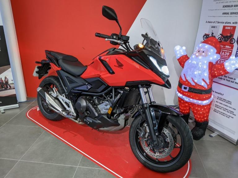 2025 HONDA NC750X DCT RED LOVELY BIKE WELL MAINTAINED SUPERB VALUE