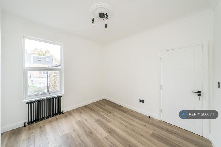 2 bedroom house in Fountain Road, London, SW17 (2 bed) (#2666711)