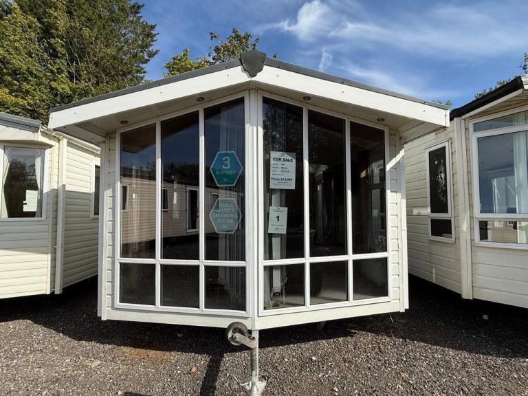 Stunning 3 Bed 40x12.5 Static Caravan - Offsite - Double Glazed & Central Heated