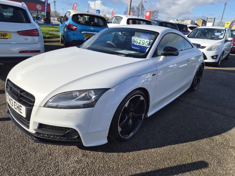 AUDI TT 2.0 TDI Amplified Black Edition 2013