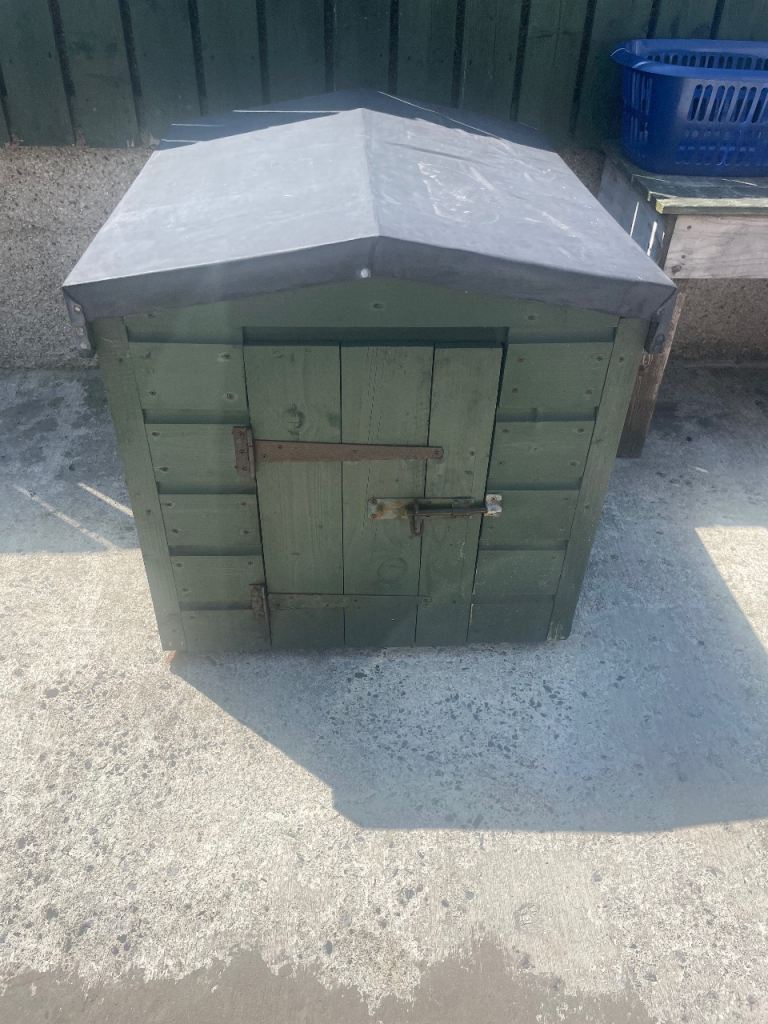 Used dog kennel