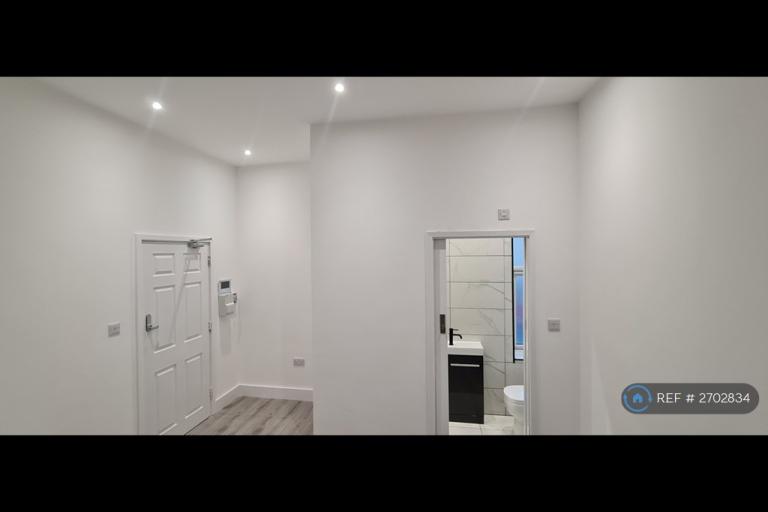 1 bedroom in Southchurch Road, Southend-On-Sea, SS1 (#2702834)