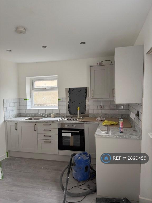 3 bedroom house in Haworth Road, Bradford, BD9 (3 bed) (#2890456)