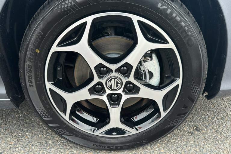  MG Mg3 1.5 Hybrid Plus Mhev Trophy Hatchback 5dr Petrol Hybrid Auto Euro 6 s/s