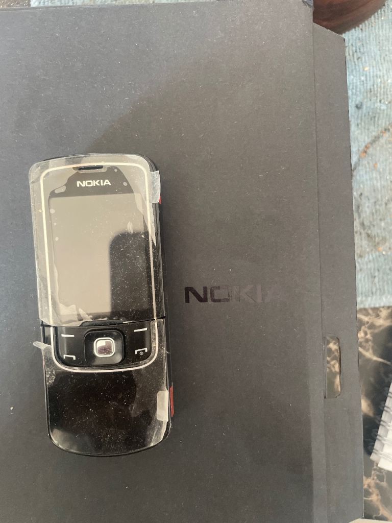 Nokia 8600 luna _brand new never used 