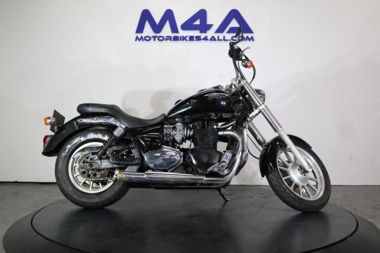 TRIUMPH BONNEVILLE AMERICA 2009