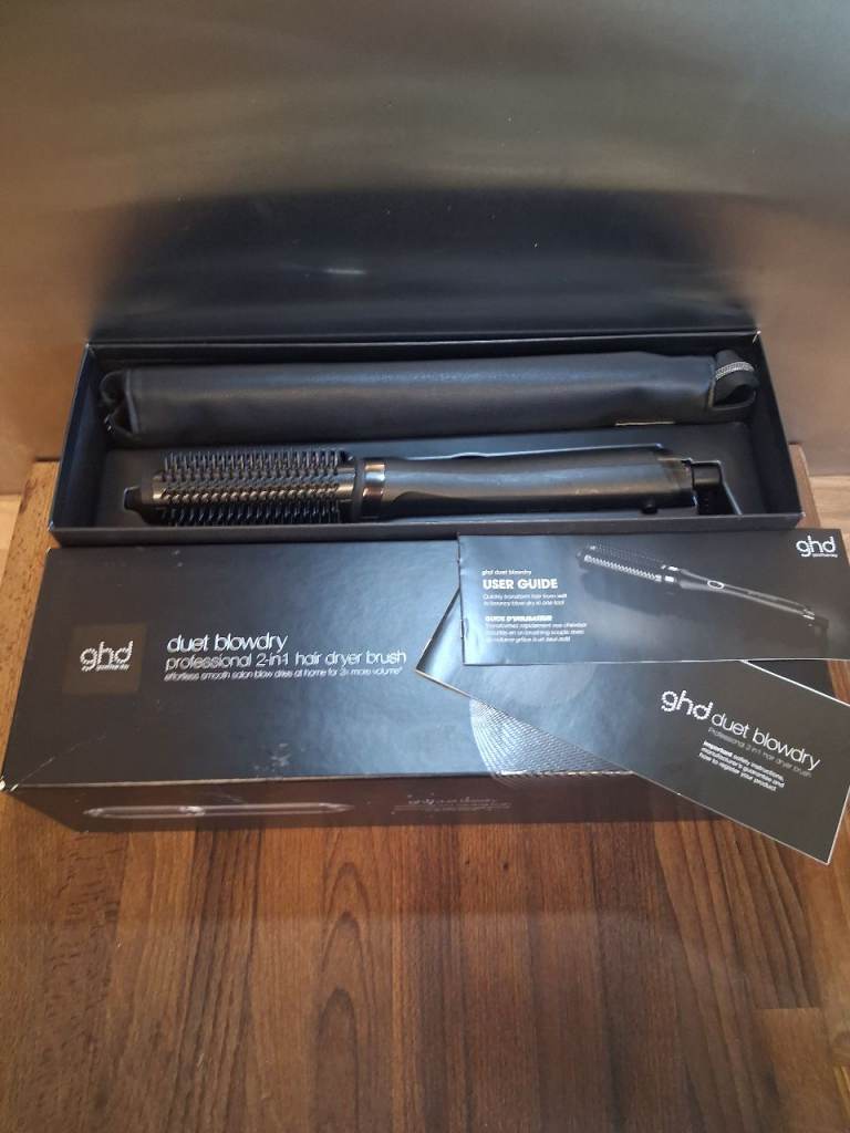 Ghd duet blowdry professiinal 2 in 1 hair dryer brush