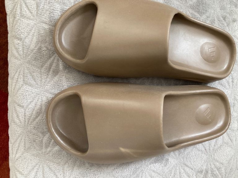 ADIDAS YEEZY SLIDE TAN