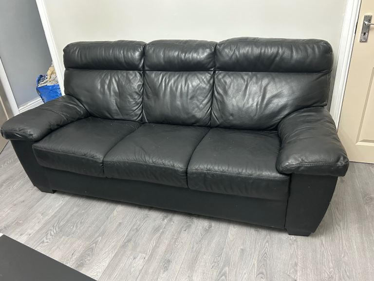 3 Black Leather 3-Seater Sofa - Good Condition
