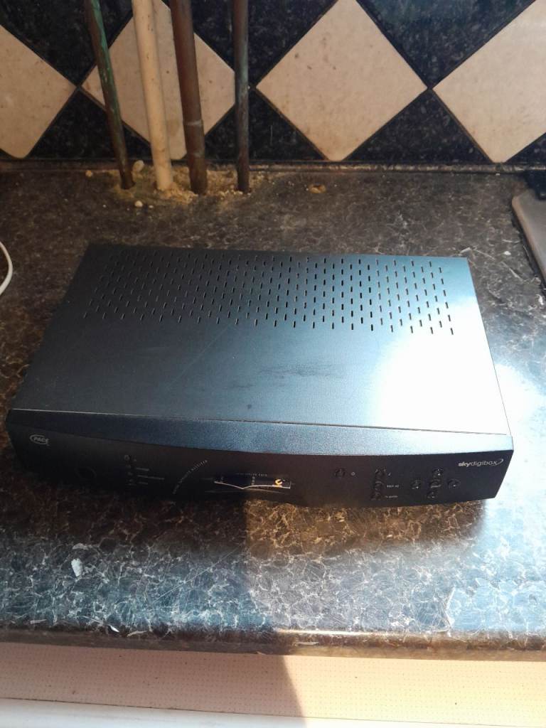 Sky box in black