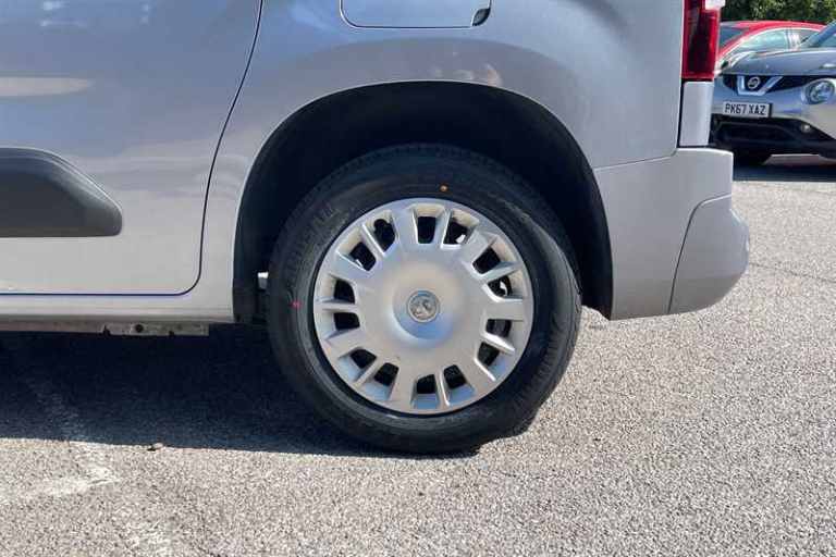 2022 Vauxhall Combo 1.5 Turbo D 2000 Sportive Panel Van 5dr Diesel Manual L1 H1 Euro 6 (100 ps) P...