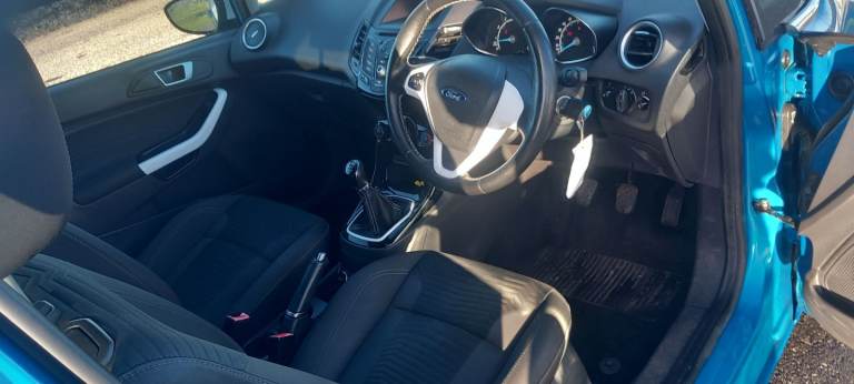 FiESTA, Hatchback, 2016, Manual, 1241 (cc), 3 doors