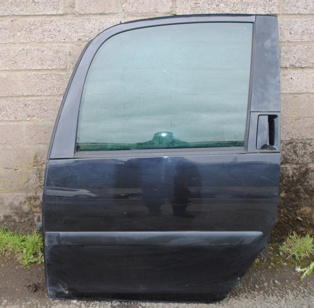 2010-2015 SKODA ROOMSTER REAR PASSENGER SIDE COMPLETE DOOR PAINT CODE 9910