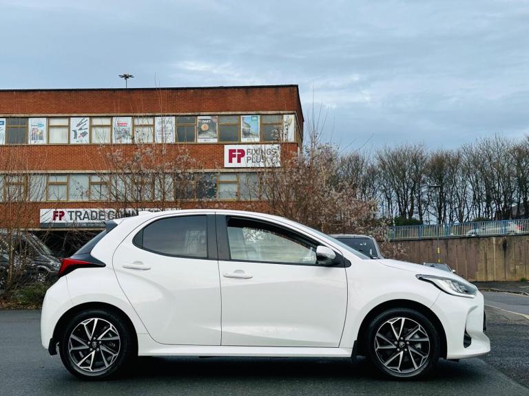 2022 Toyota Yaris 1.5 Hybrid Design 5dr CVT HATCHBACK PETROL/ELECTRIC Automatic