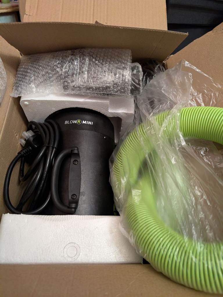 BigBoi BlowRMini car dryer