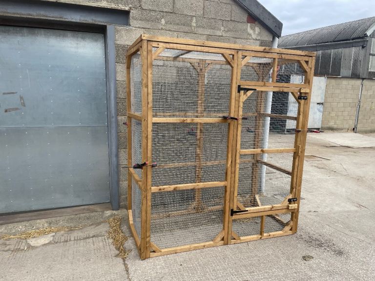 BIRD AVIARY / CATIO / PET ENCLOSURE 