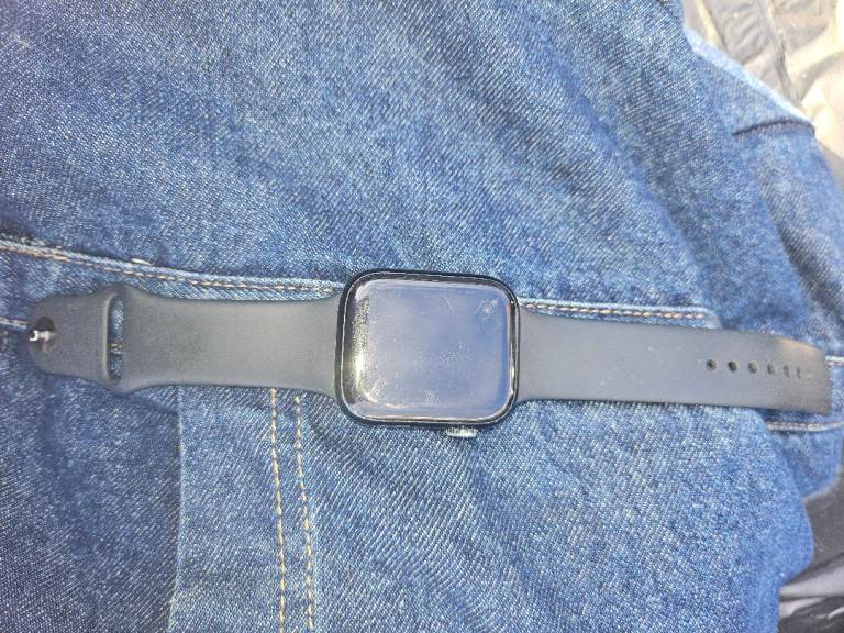 Black Apple watch series 8 & apple charger