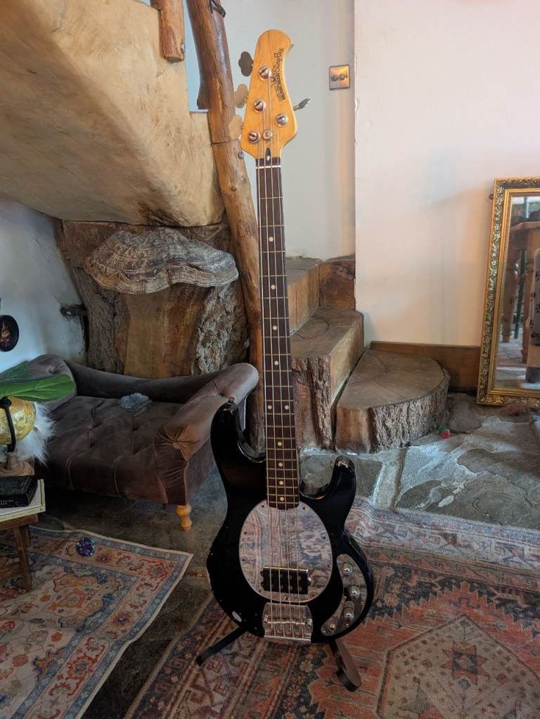 1987 Ernie Ball Music Man StingRay – Vintage Player’s Grade Mojo