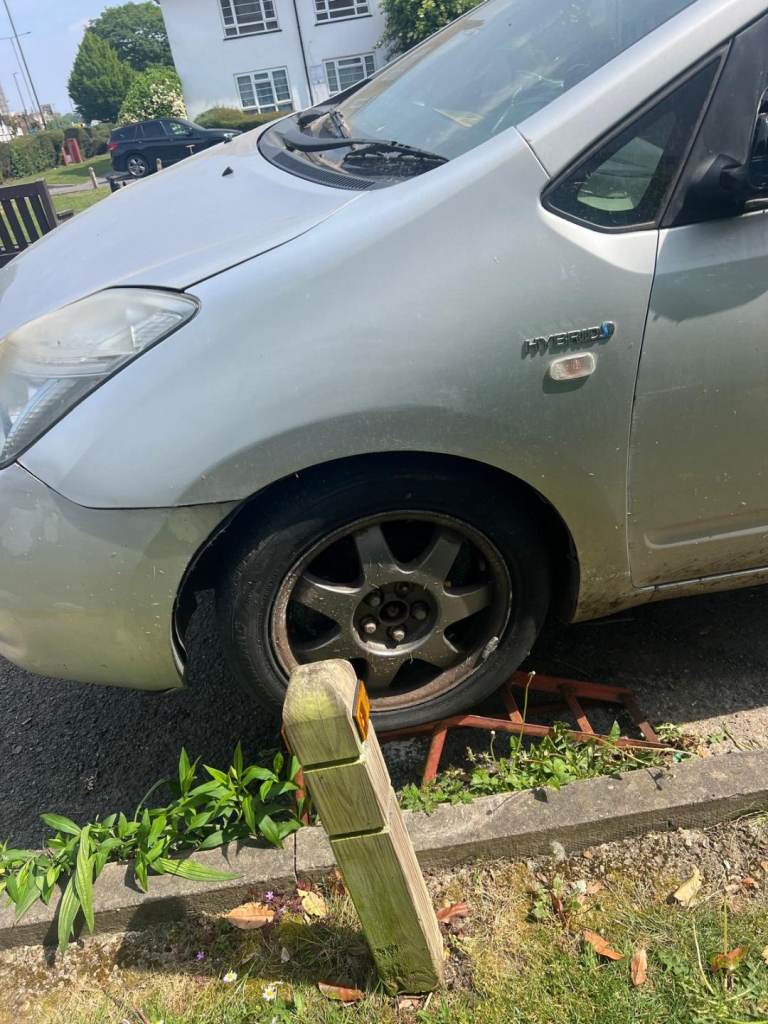 Toyota prius hybrid 1.5 Wing