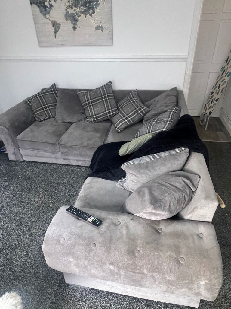 Used sofa 