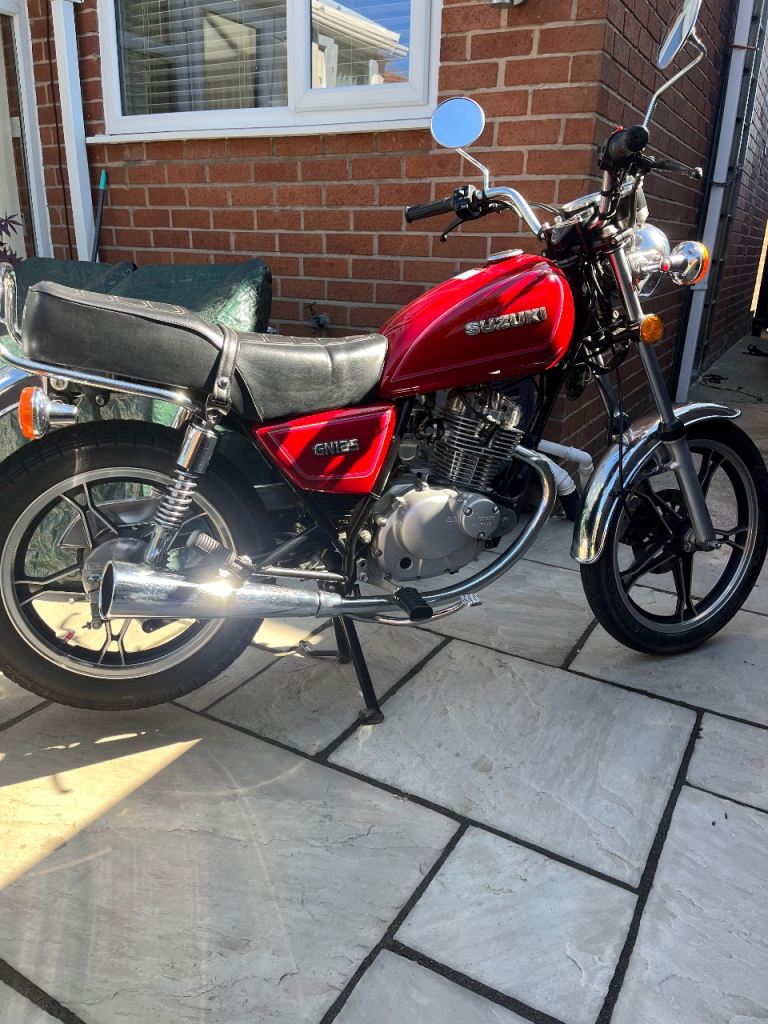Suzuki, GN, 2003, 124 (cc)