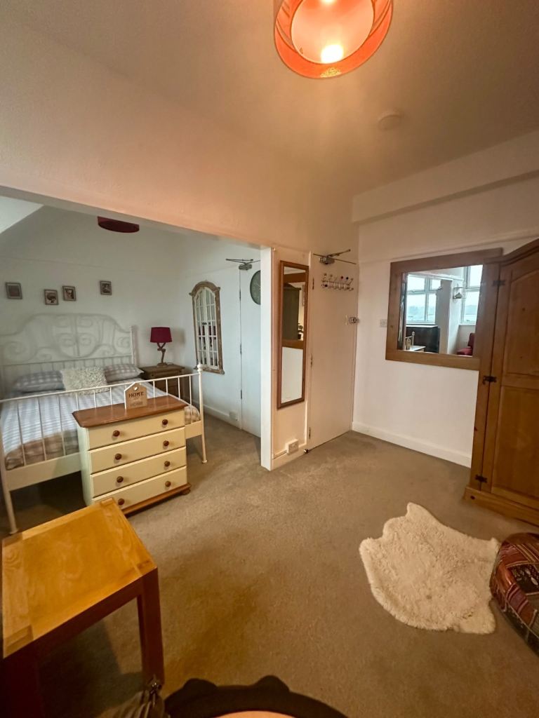 Lovely double room with lounge area 