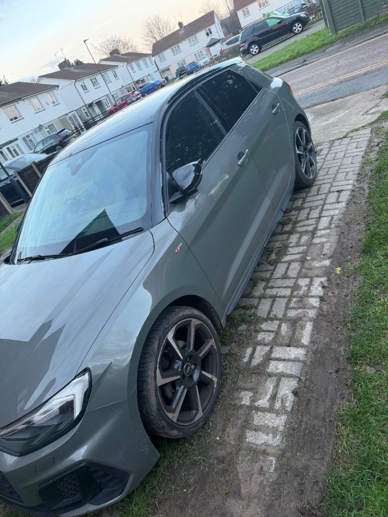 Audi, A1, Hatchback, 2023, Semi-Auto, 999 (cc), 5 doors