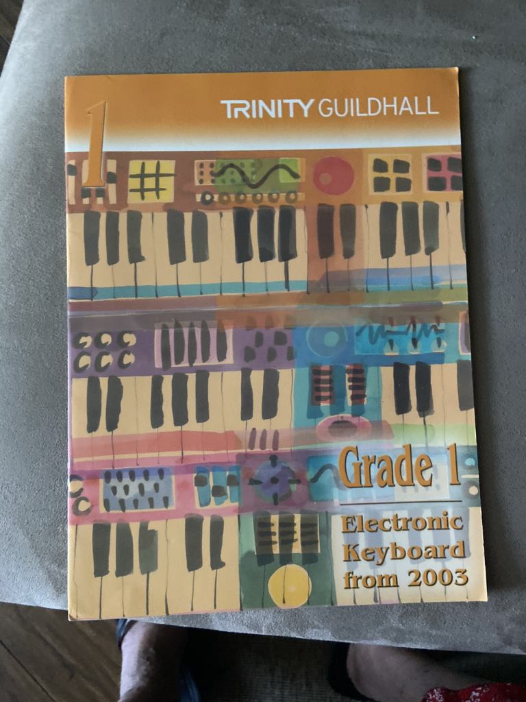 Electronic keyboard book